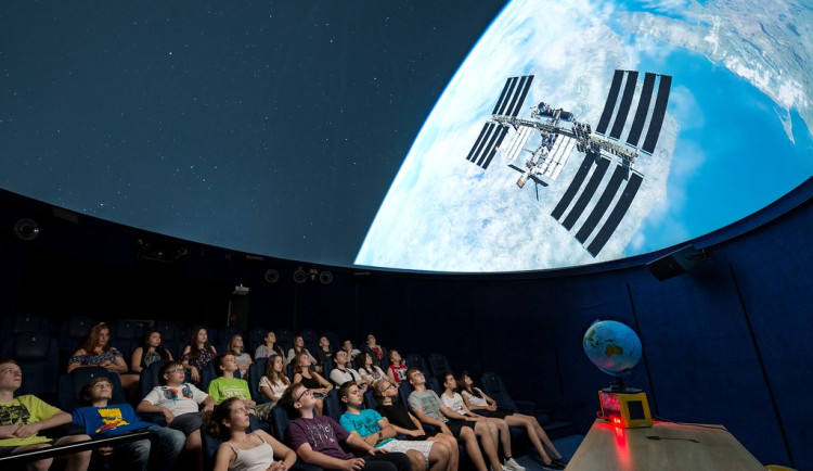 Liberecký kraj podpoří milionem korun modernizaci planetária v iQLANDII
