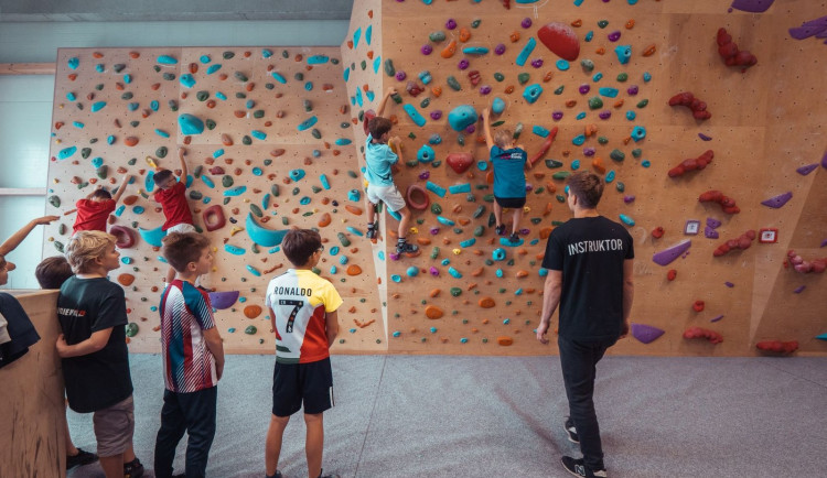 Ostravské děti vyšplhaly téměř až na Everest. Sportovní hry rozhýbaly tisíce žáků