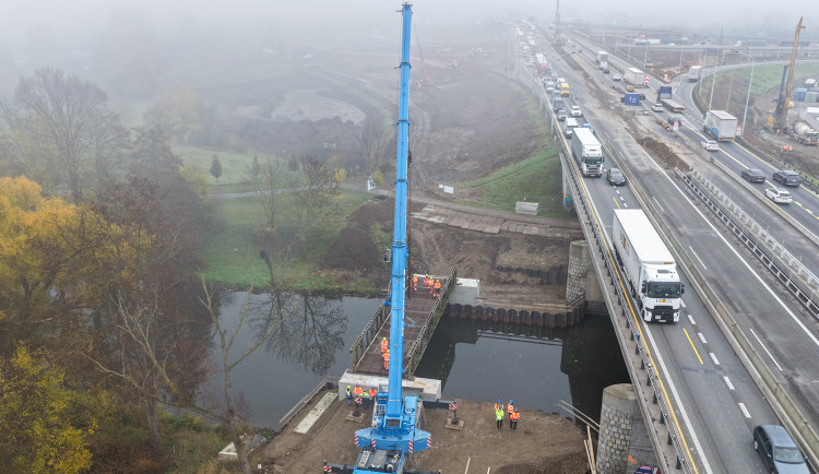 O víkendu se řidiči mířící do Brna zdrží. Dálnici D2 čeká úplná noční uzavírka