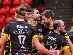 FOTO: Karlovarští volejbalisté mají nabitý program, přesto postoupili do finále