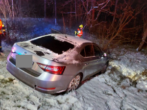 Silvestrovská noc zaměstnala hasiče. V Karlovarském kraji řešili desítky událostí