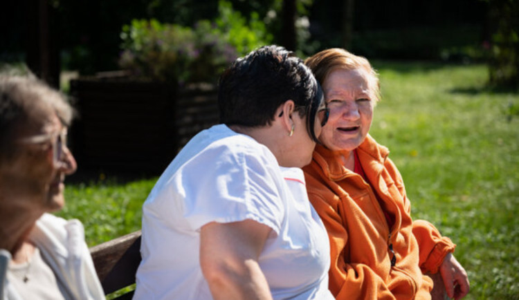 Domov pro seniory, kuchyň i sociální šatník. Charita Ostrava rozjíždí nové projekty