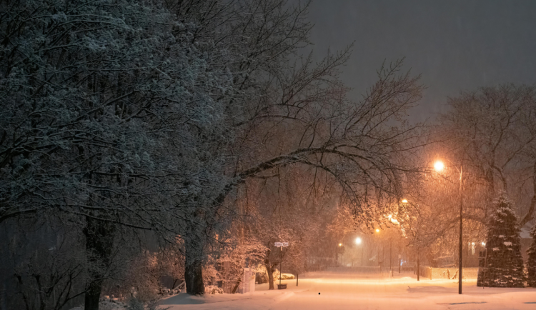 Během víkendu bude mrznout a napadne nový sníh. Noční teploty spadnou k mínus 16 stupňům