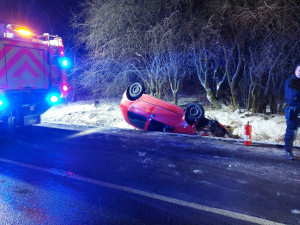Tři dopravní nehody zaměstnaly záchranáře a hasiče v kraji