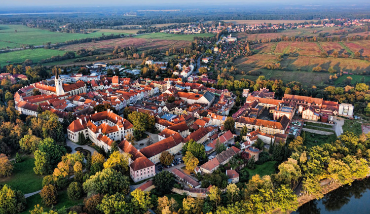 Třeboň za 60 milionů přistaví dvě tělocvičny a ubytování u sportovní haly