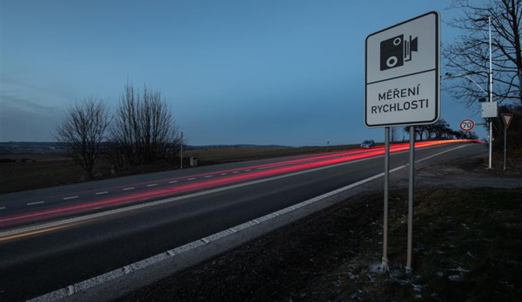 Žďár nad Sázavou zvažuje, že začne pokutovat příliš rychlou jízdu v ulicích