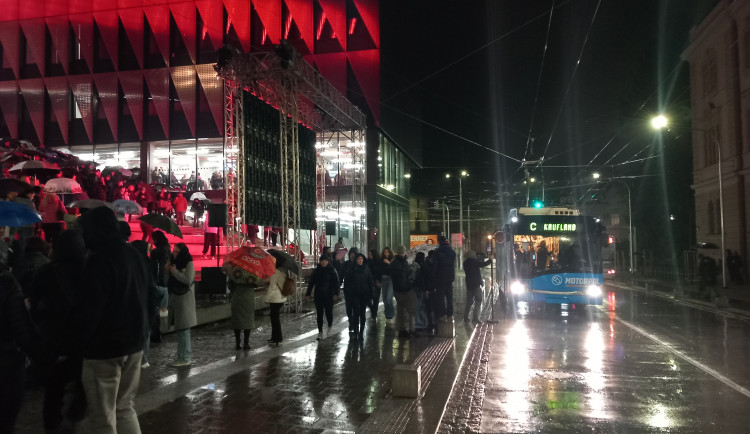 Trolejbusová linka HA už jezdit nebude, fanoušci ale mohou i nadále využívat MHD zdarma