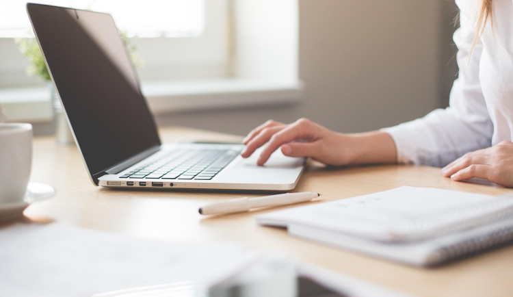 České firmy stále více používají umělou inteligenci