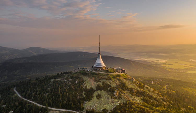 Koupě Ještědu Libereckým krajem je na spadnutí. Zastupitelé o ní rozhodnou 24. února