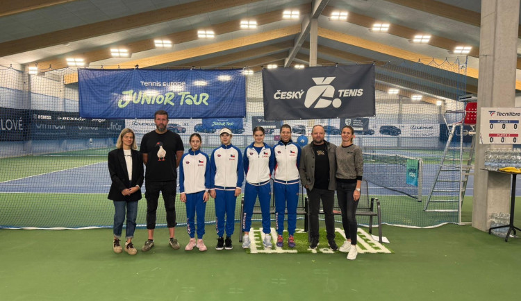 Hradec hostí evropské tenisové juniory, český tým míří mezi osm nejlepších