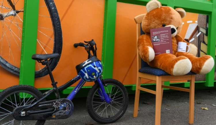 Knihy, hračky, sportovní vybavení či dekorace. Praha otevřela další Reuse pointy