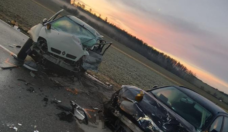 Silnici mezi Jaroměřicemi nad Rokytnou a Myslibořicemi uzavřela nehoda