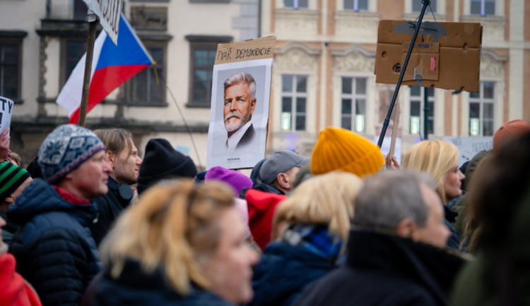 Demonstrace pro prezidenta budou v okresních městech i v malé obci se 160 obyvateli