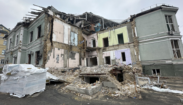 Praha pošle tři miliony na podporu Ukrajiny. Reaguje tak na vládní škrty