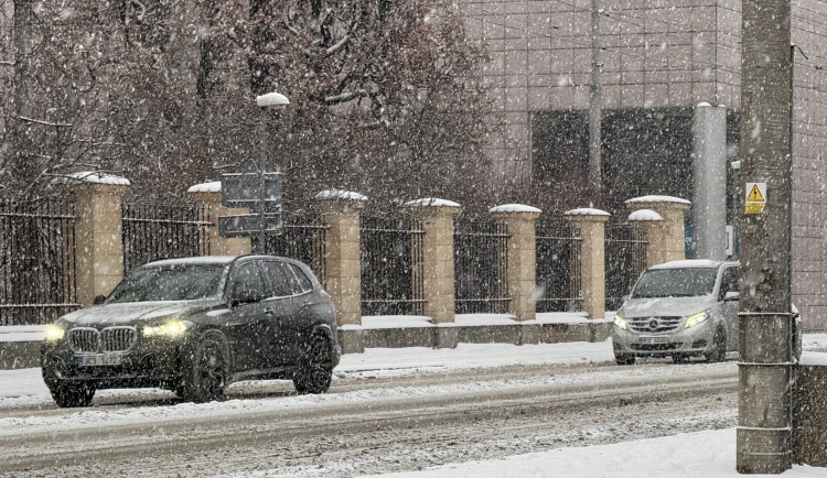Počasí jak na houpačce. Dorazí sníh, mráz i obleva