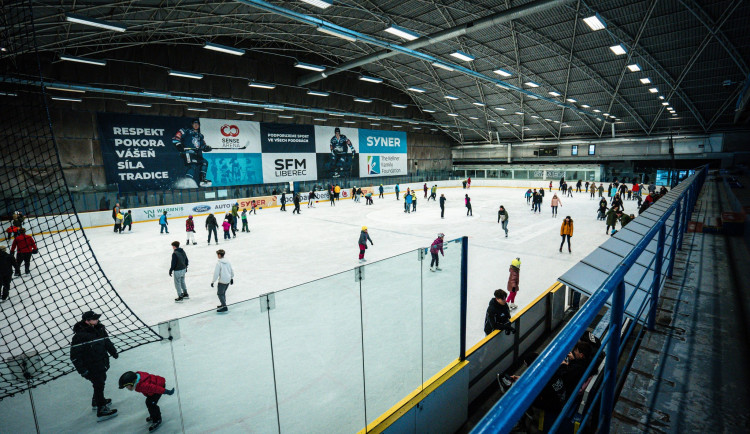 Svijanská aréna je kvůli sněhu opět uzavřená. Na jaře začne oprava za 50 milionů