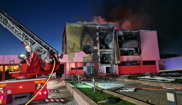 Soud potrestal pojistný podvod s luxusní vilou na Šumpersku. Majitelé ji nechali zapálit