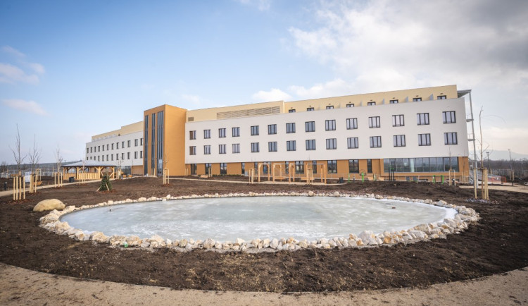 Termální voda i robotická léčba. Jihomoravané budou rehabilitovat s výhledem na Pálavu