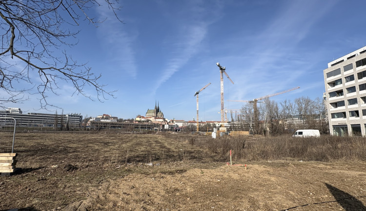 FOTO: Brno staví severní bulvár k nádraží, hotovo má být do léta 2027