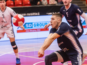 Karlovarsko na domácí palubovce nadalo šanci zlínské Fatře