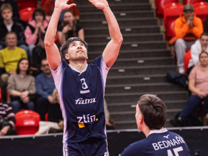 Karlovarsko na domácí palubovce nadalo šanci zlínské Fatře