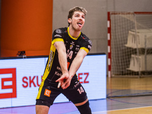 Karlovarsko na domácí palubovce nadalo šanci zlínské Fatře