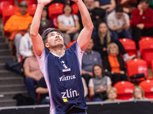 Karlovarsko na domácí palubovce nadalo šanci zlínské Fatře