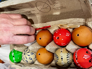 Malované kraslice, hra pro děti i velikonoční jarmark. Ostrov zve na pestrý velikonoční program