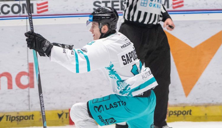 Sapoušek vystřelil Karlovým Varům třetí výhru a postup do čtvrtfinále