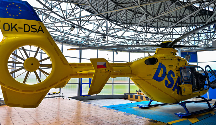 V Moravských Budějovicích srazil nákladní vůz chodkyni, na místě přistával vrtulník