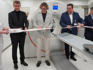 Premiér Babiš navštívil Karlovarský kraj, zaměřil se na zdravotnictví i záchranný systém