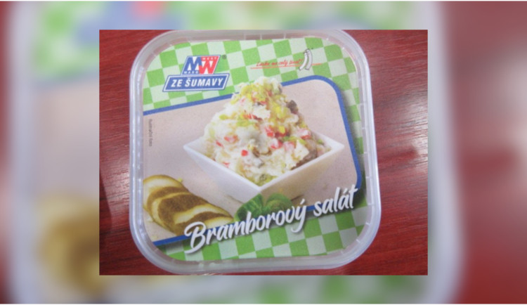 Bramborový salát obsahoval rizikovou bakterii, oblíbený řetězec ho stahuje z prodeje