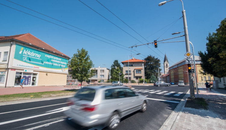 Přestavba zamíchá dopravou v Budějovicích, některé spoje nezastaví u nemocnice