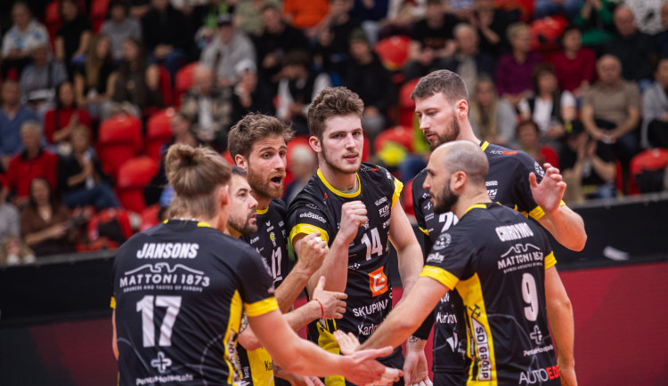 FOTO: Třetí semifinálový zápas a třetí výhra pro Karlovarsko, které si zahraje finále. Foto: VK Karlovarsko