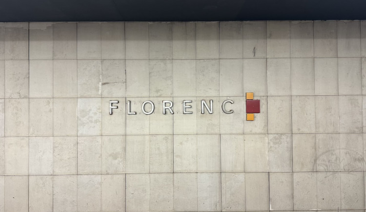 Na Florenci našli podezřelé zavazadlo, stanice metra byla zavřená