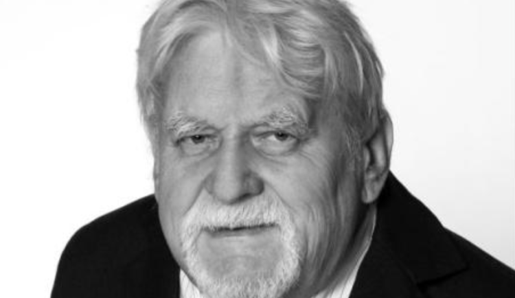 Zemřel zastupitel města Jiří Fišer.