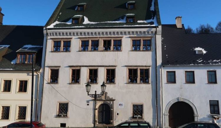 Horní Slavkov na Sokolovsku chce letos dokončit hlavní úpravy historického domu. Foto: Památkový katalog