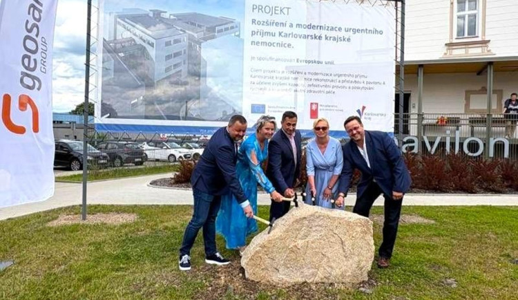 V karlovarské nemocnici začala stavba nového urgentního příjmu za 550 milionů. Foto: Karlovarský kraj
