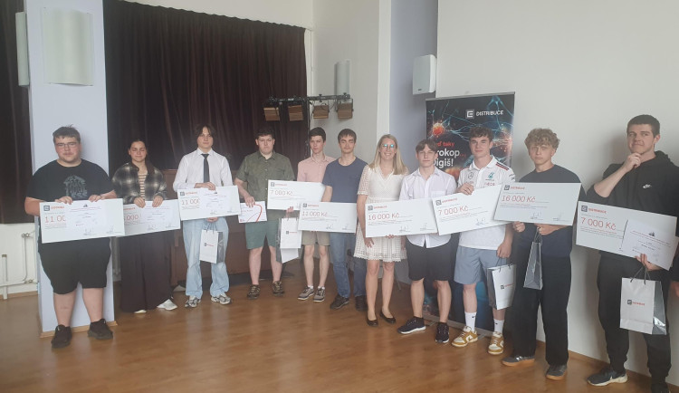 Studenti ostrovské průmyslovky převzali ceny Prokopa Diviše a Digiše