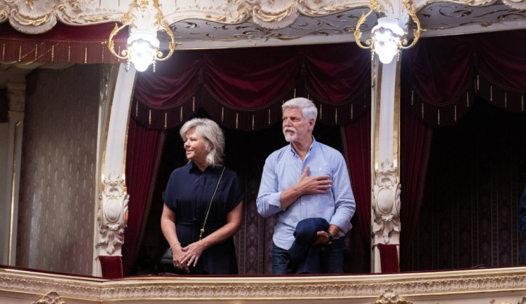 Prezident Pavel na karlovarském festivalu navštívil Ondříčkův film Šeptej