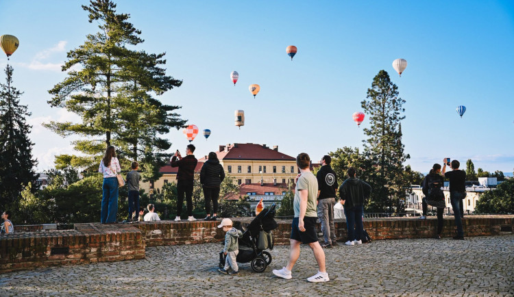 Hradec si zamiloval balony. Fiesta nad městem bude pokračovat dalších pět let