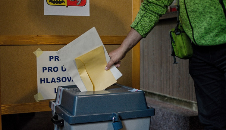 V Karlových Varech do zastupitelstva kandiduje devět uskupení