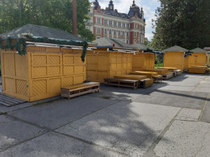 Na Karla IV. byste dnes v Karlových Varech čekali marně