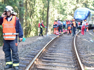 FOTO: Nehoda dvou vlaků u Perninku