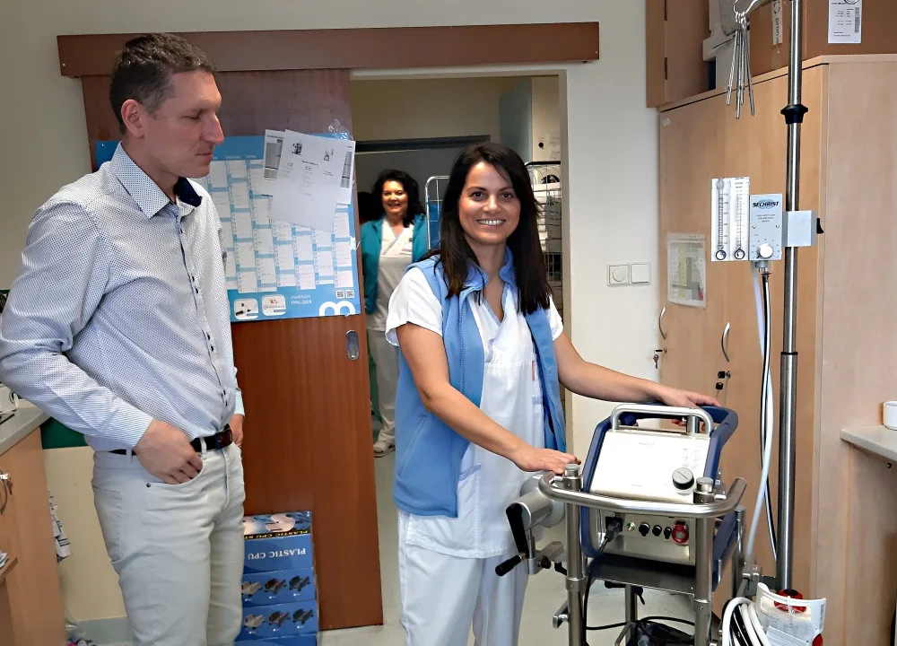 Karlovarské kardiocentrum má nový přístroj zvaný ECMO