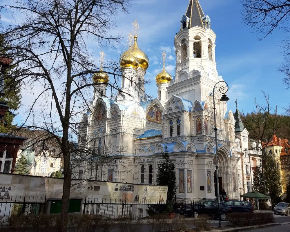 Chrám Sv. apoštolů Petra a Pavla v Karlových Varech