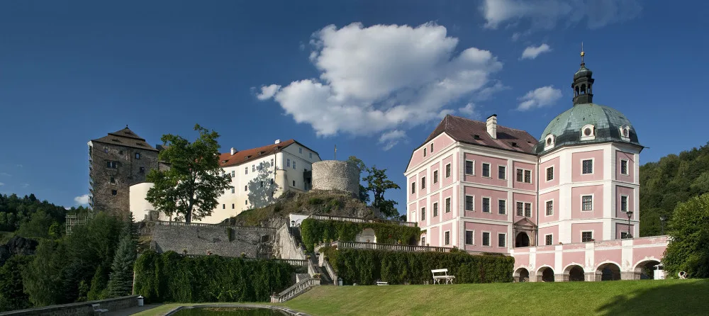 Zámek a hrad Bečov nad Teplou