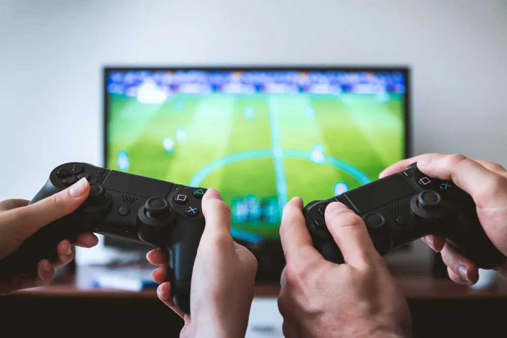 Hraní počítačových her v poslední doba nahrazuje reálný sport