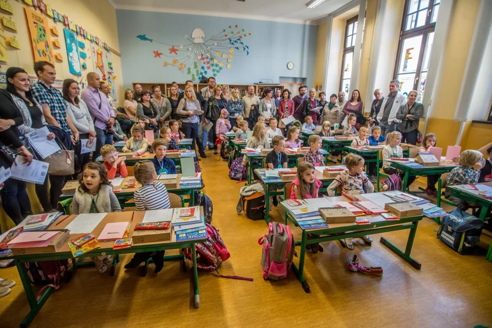 U školních potřeb táhne ekologie, k dostání jsou sety s rouškou