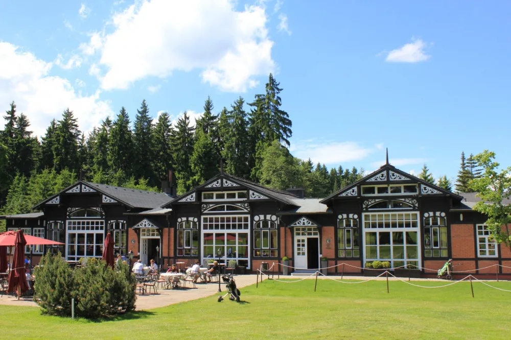 Golf si v Mariánských Lázních zahrál například Mark Twain, Thomas Alva Edison, Sigmund Freud, generál Patton nebo Franz Kafka